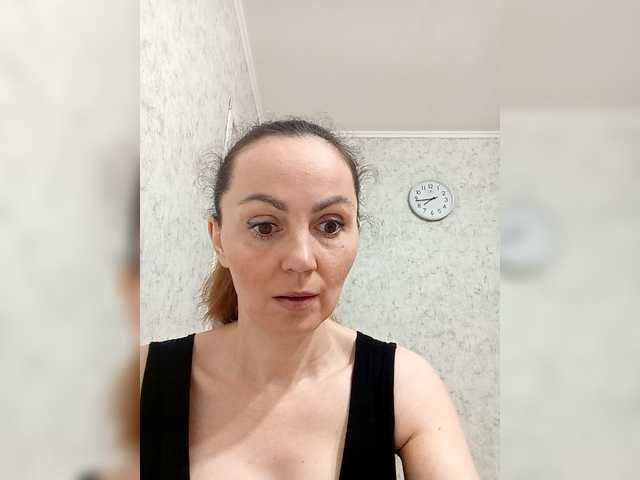 TessBertie's BongaCams show and profile