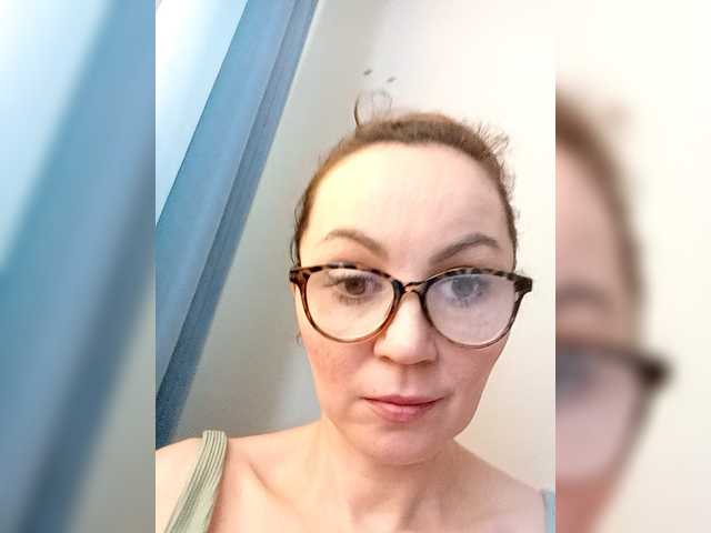 TessBertie's BongaCams show and profile