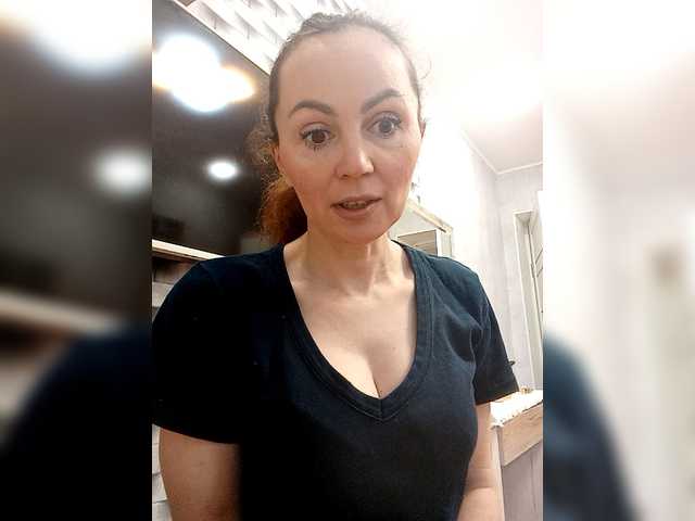 TessBertie's BongaCams show and profile