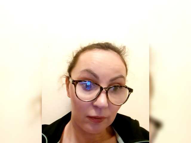 TessBertie's BongaCams show and profile