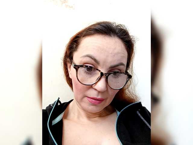 TessBertie's BongaCams show and profile