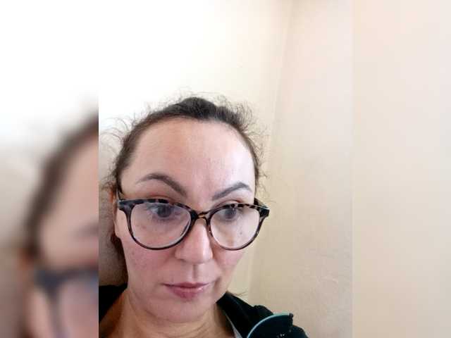 TessBertie's BongaCams show and profile