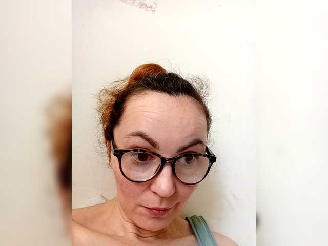 TessBertie's BongaCams show and profile