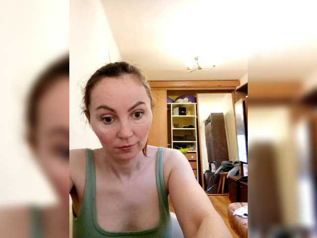 TessBertie's BongaCams show and profile