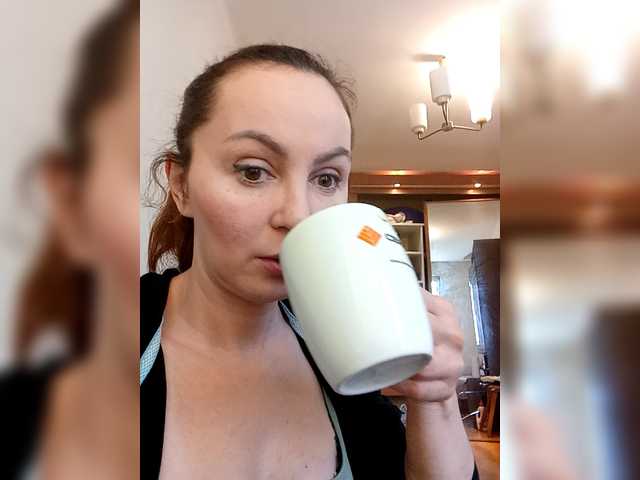 TessBertie's BongaCams show and profile