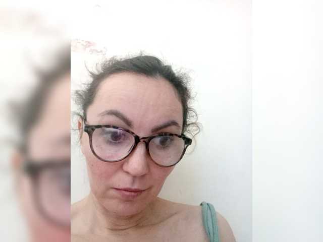 TessBertie's BongaCams show and profile