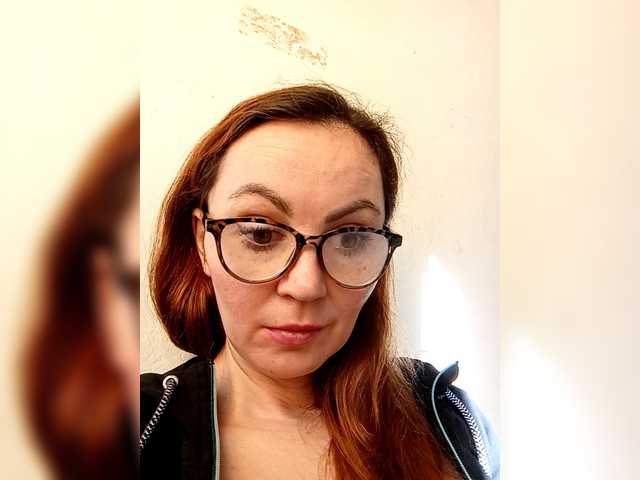 TessBertie's BongaCams show and profile