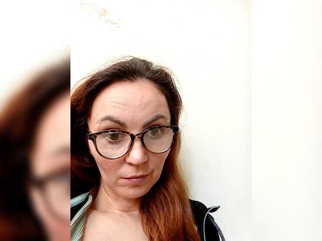 TessBertie's BongaCams show and profile