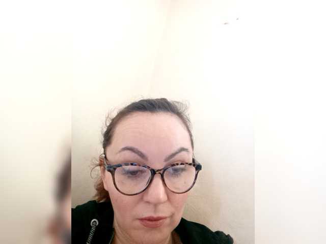 TessBertie's BongaCams show and profile