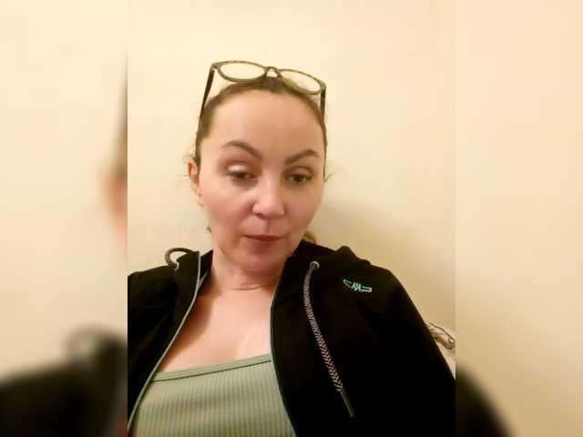 TessBertie's BongaCams show and profile