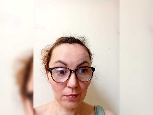 TessBertie's BongaCams show and profile