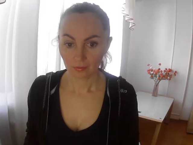 TessBertie's BongaCams show and profile