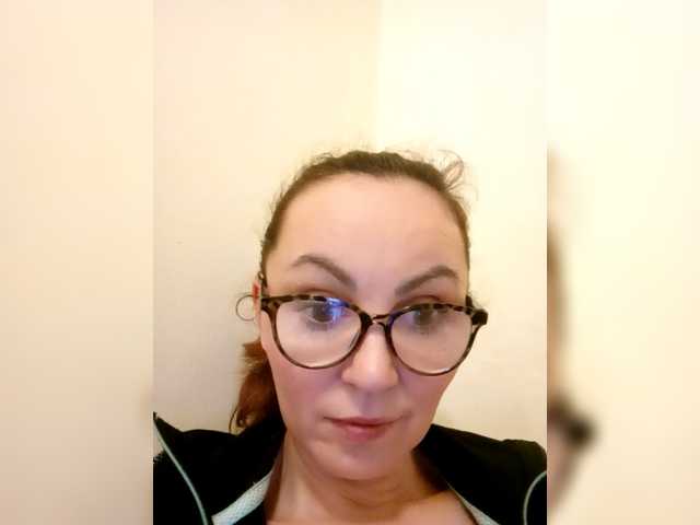 TessBertie's BongaCams show and profile