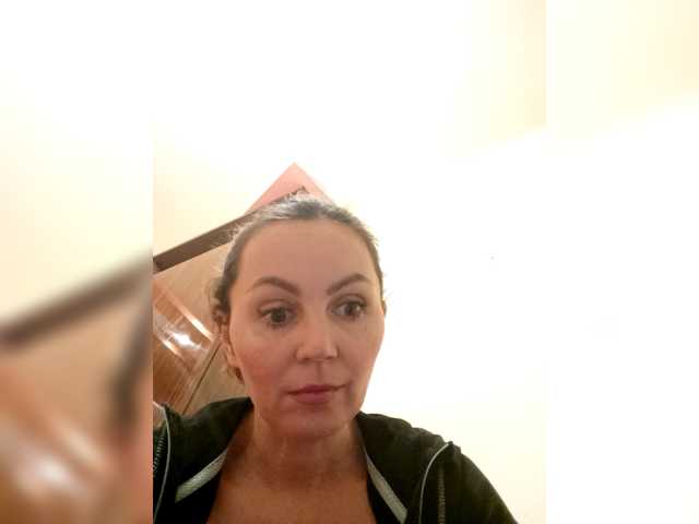 TessBertie's BongaCams show and profile