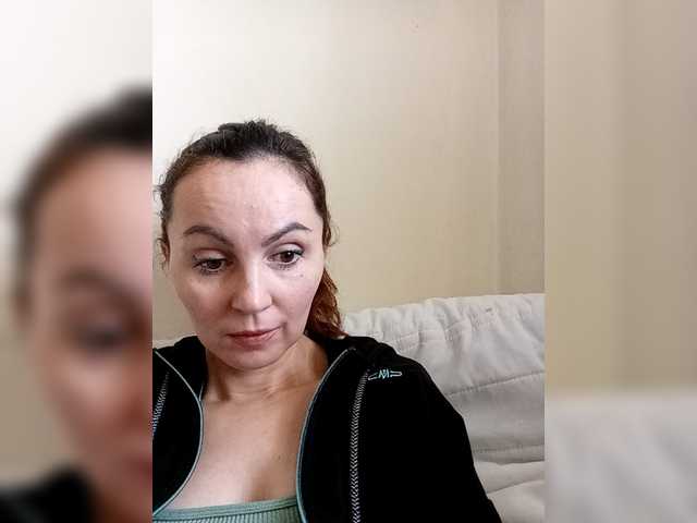 TessBertie's BongaCams show and profile