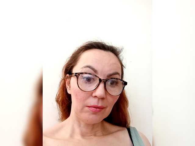 TessBertie's BongaCams show and profile