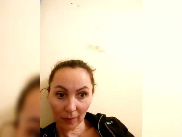 TessBertie's BongaCams show and profile