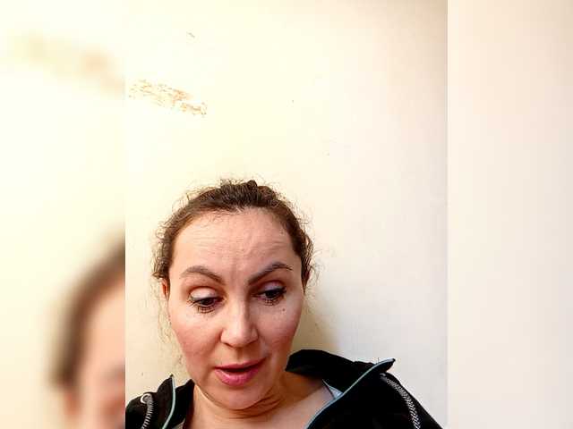 TessBertie's BongaCams show and profile