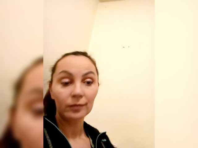 TessBertie's BongaCams show and profile