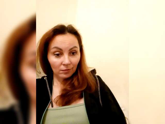 TessBertie's BongaCams show and profile