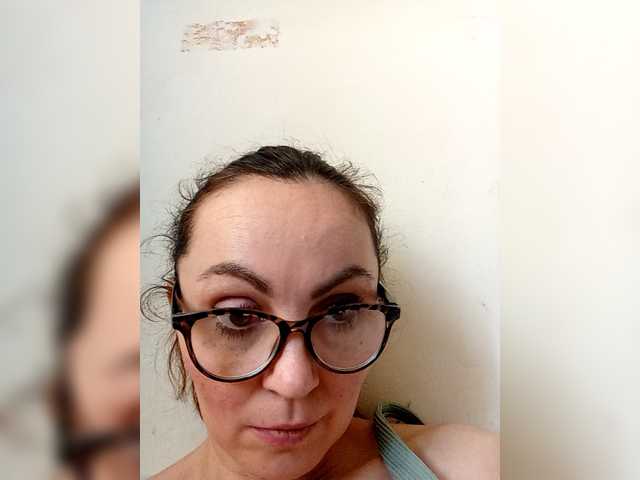 TessBertie's BongaCams show and profile