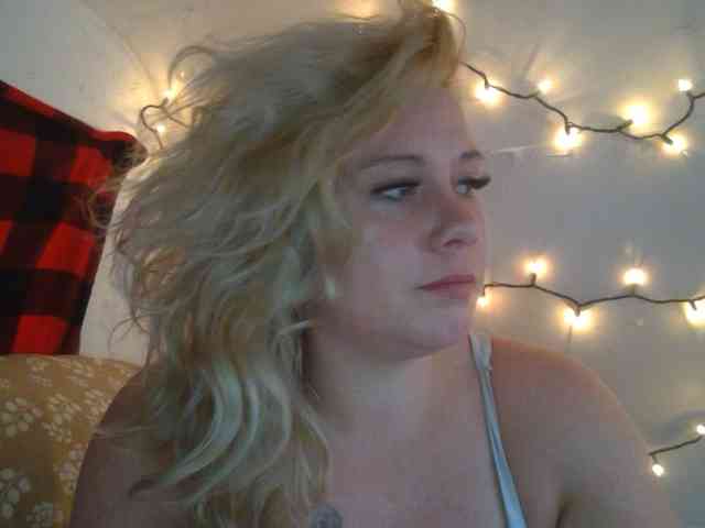 TheGirlfromtheinternet webcam