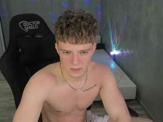 hogrider192 Live Webcam on BongaCams