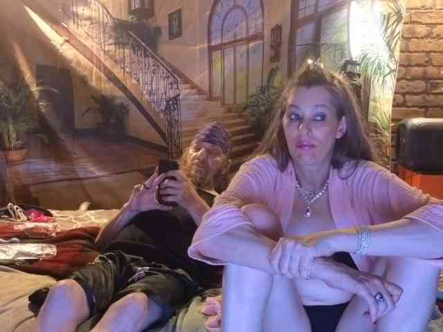 HusbandAndWife webcam
