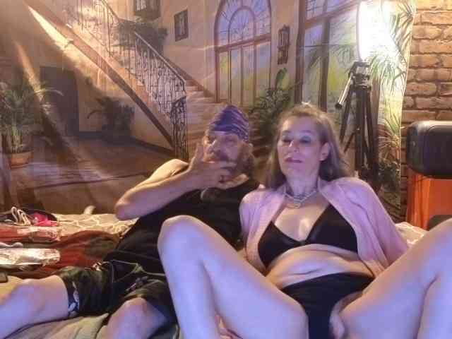 HusbandAndWife webcam
