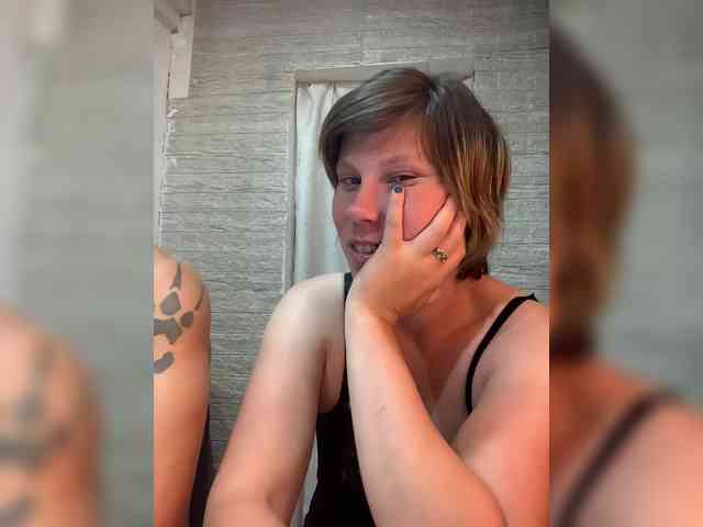 live sex chat Dmeesk