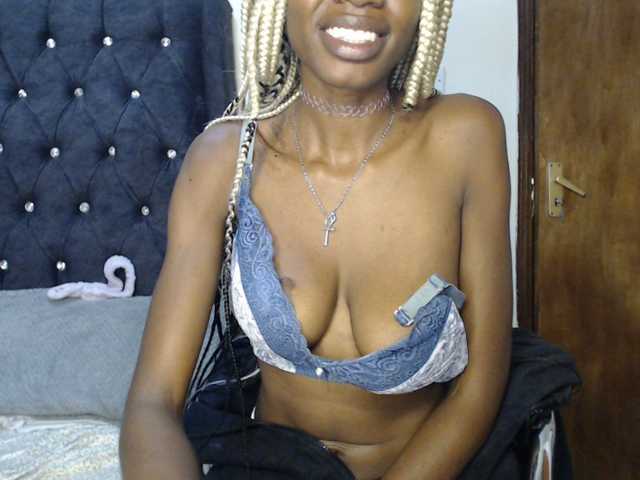 Blaq-betty webcam bongacams model stream image