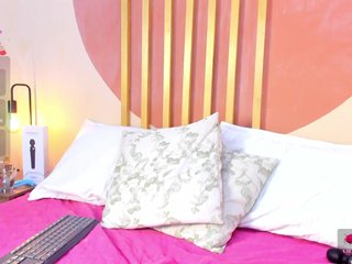 Nicole-Angels Porn Show