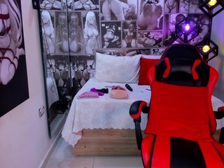 Nicole-Angels Porn Show