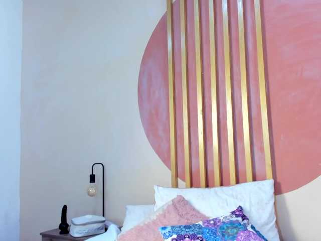 Nicole-Angels Live Cam on BongaCams