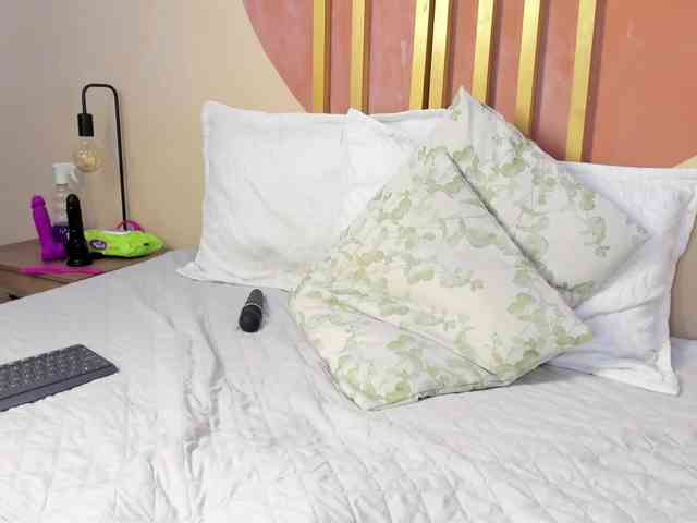 Nicole-Angels Live Webcam on BongaCams