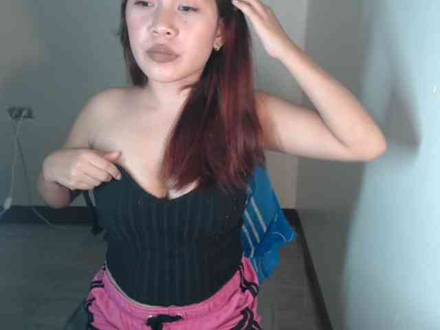 xxCherrybabexx webcam