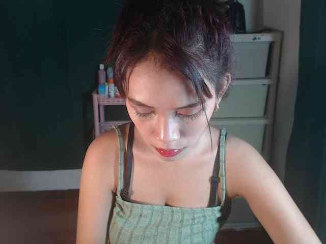 xxCherrybabexx webcam