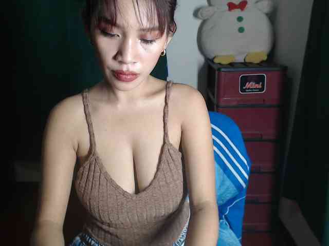 xxCherrybabexx webcam