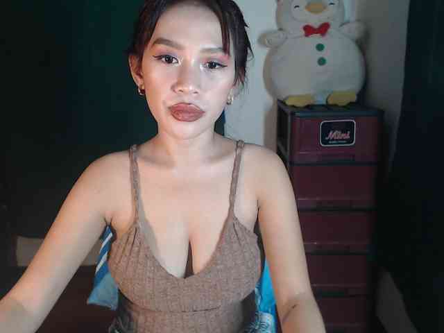 xxCherrybabexx webcam