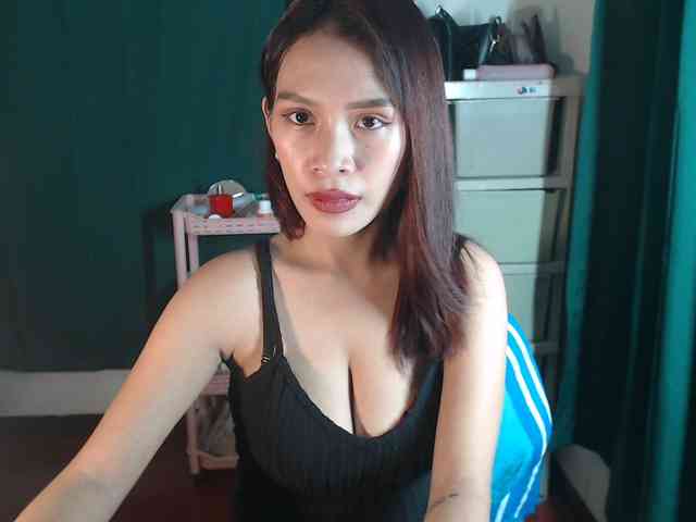 xxCherrybabexx webcam