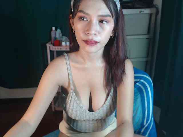 xxCherrybabexx webcam