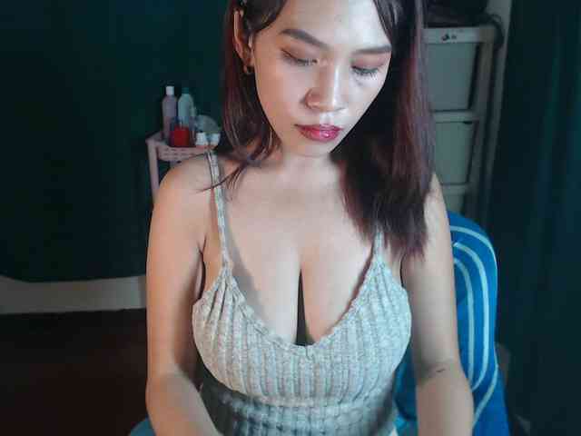 xxCherrybabexx webcam