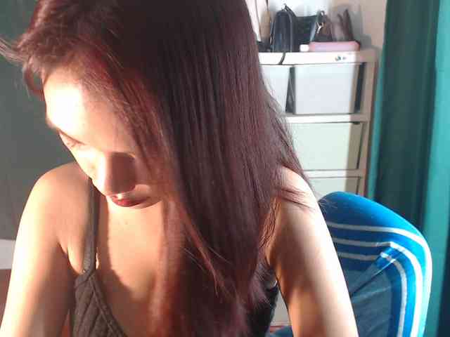 xxCherrybabexx webcam