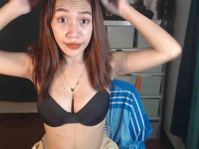 xxCherrybabexx webcam