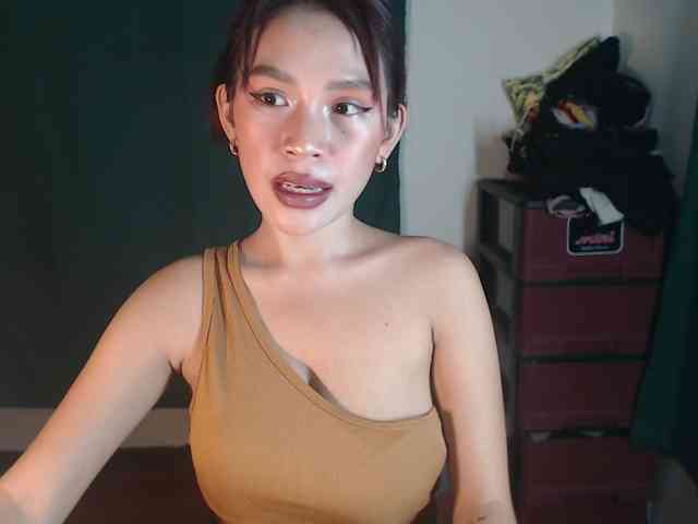xxCherrybabexx webcam