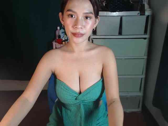 xxCherrybabexx webcam
