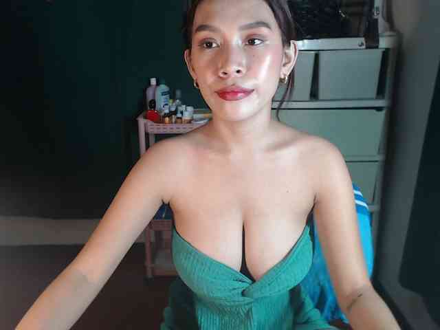 xxCherrybabexx webcam