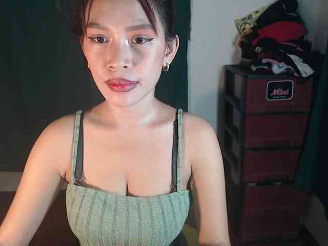 xxCherrybabexx webcam