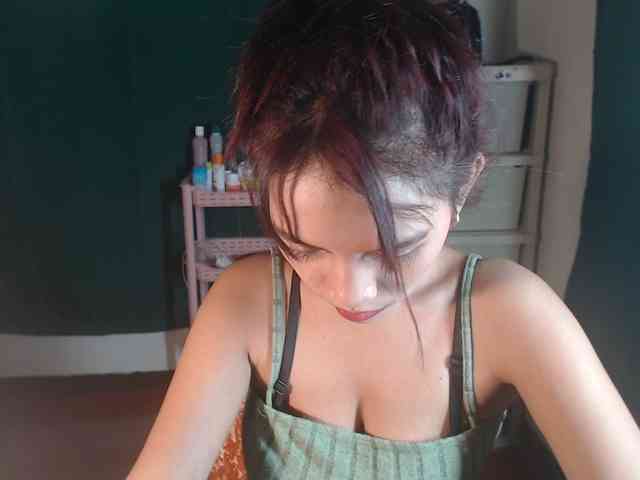 xxCherrybabexx webcam