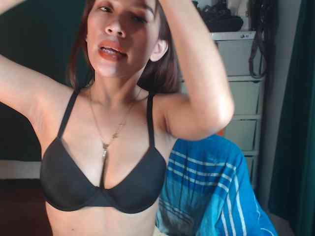 xxCherrybabexx webcam